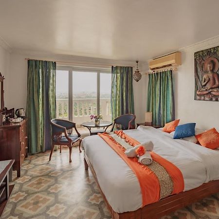 Ocean Suite Goa Dona Paula Buitenkant foto