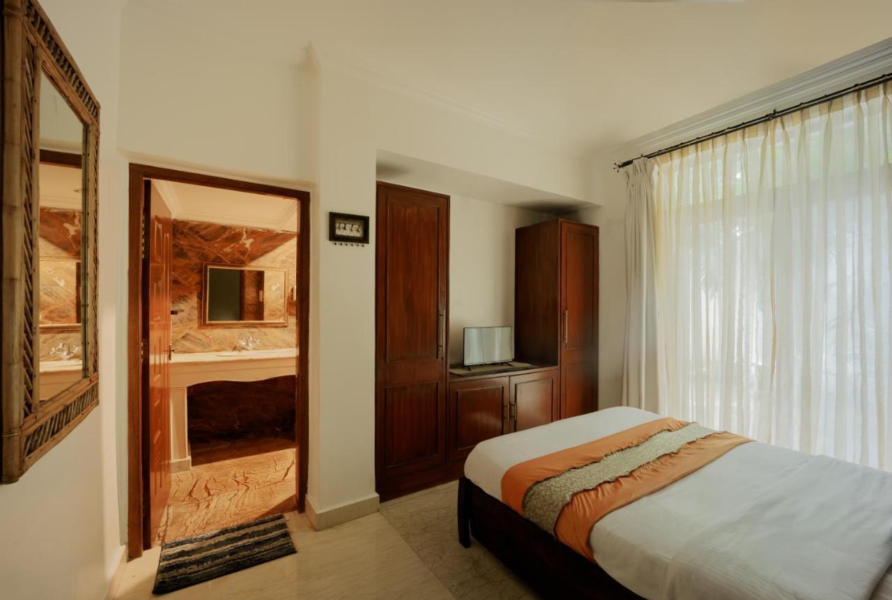 Ocean Suite Goa Dona Paula Buitenkant foto