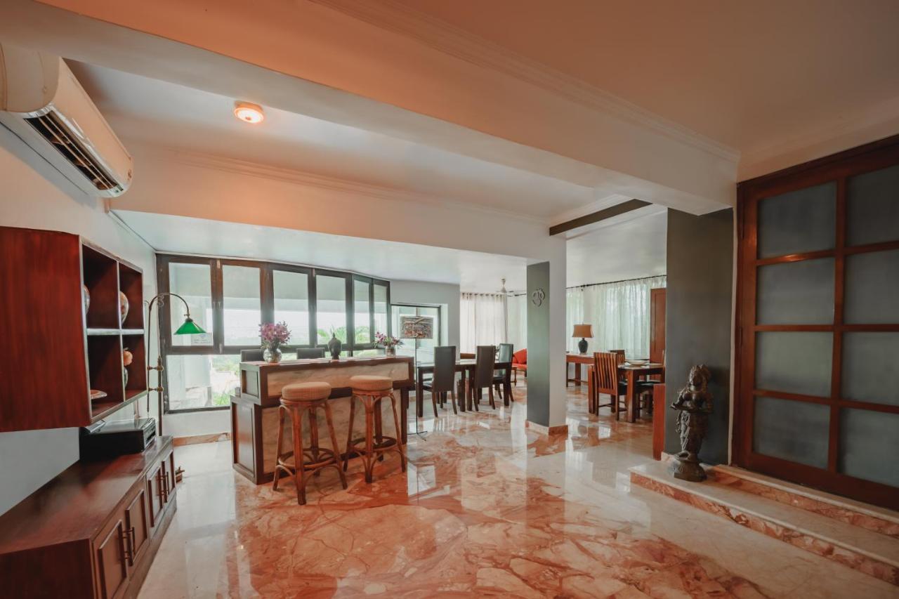 Ocean Suite Goa Dona Paula Buitenkant foto