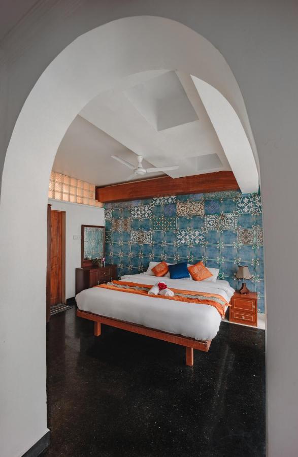 Ocean Suite Goa Dona Paula Buitenkant foto